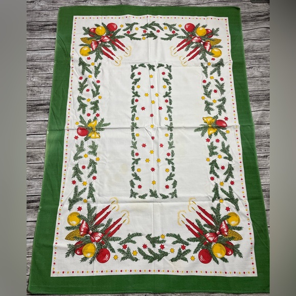 VINTAGE 35”x49” Christmas Table Cloth Great Condition for it’s age a few very - Picture 3 of 7
